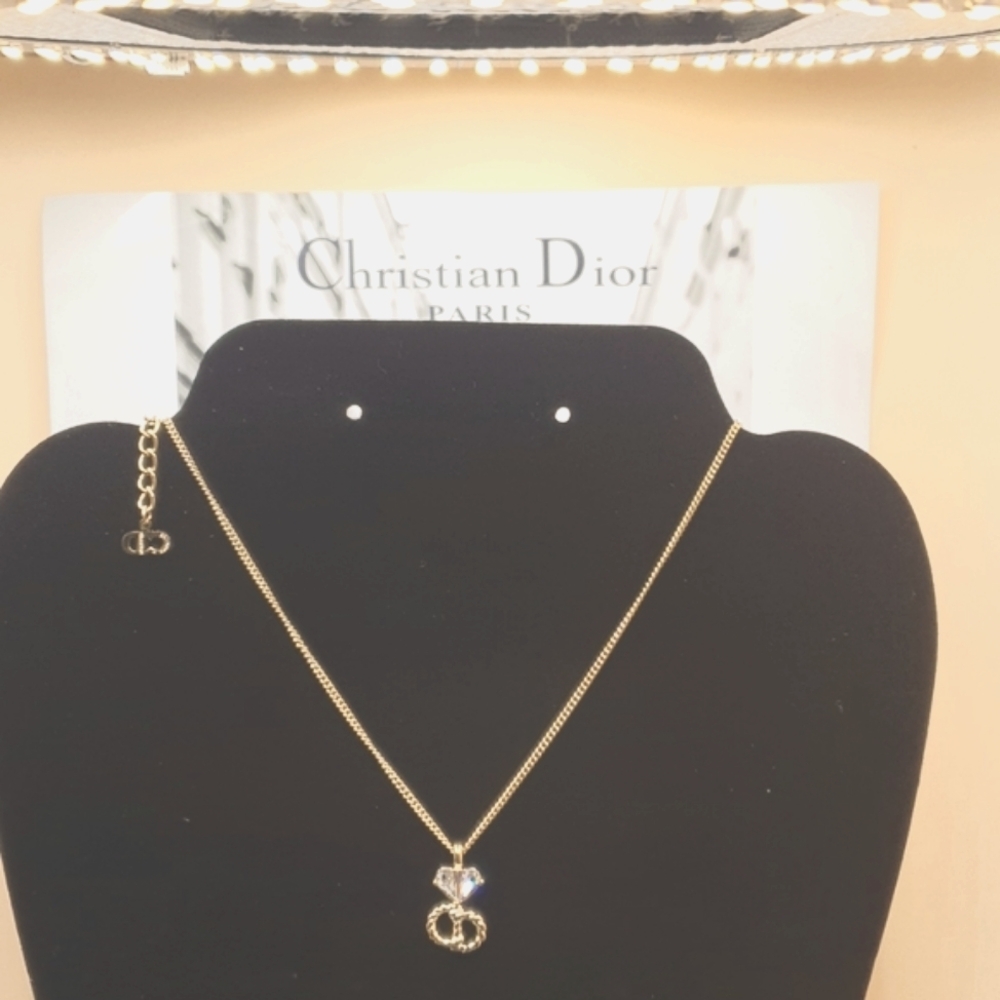 Auth💜  CHRISTIAN DIOR   Gold Tone Necklace W/ Dior dust bag